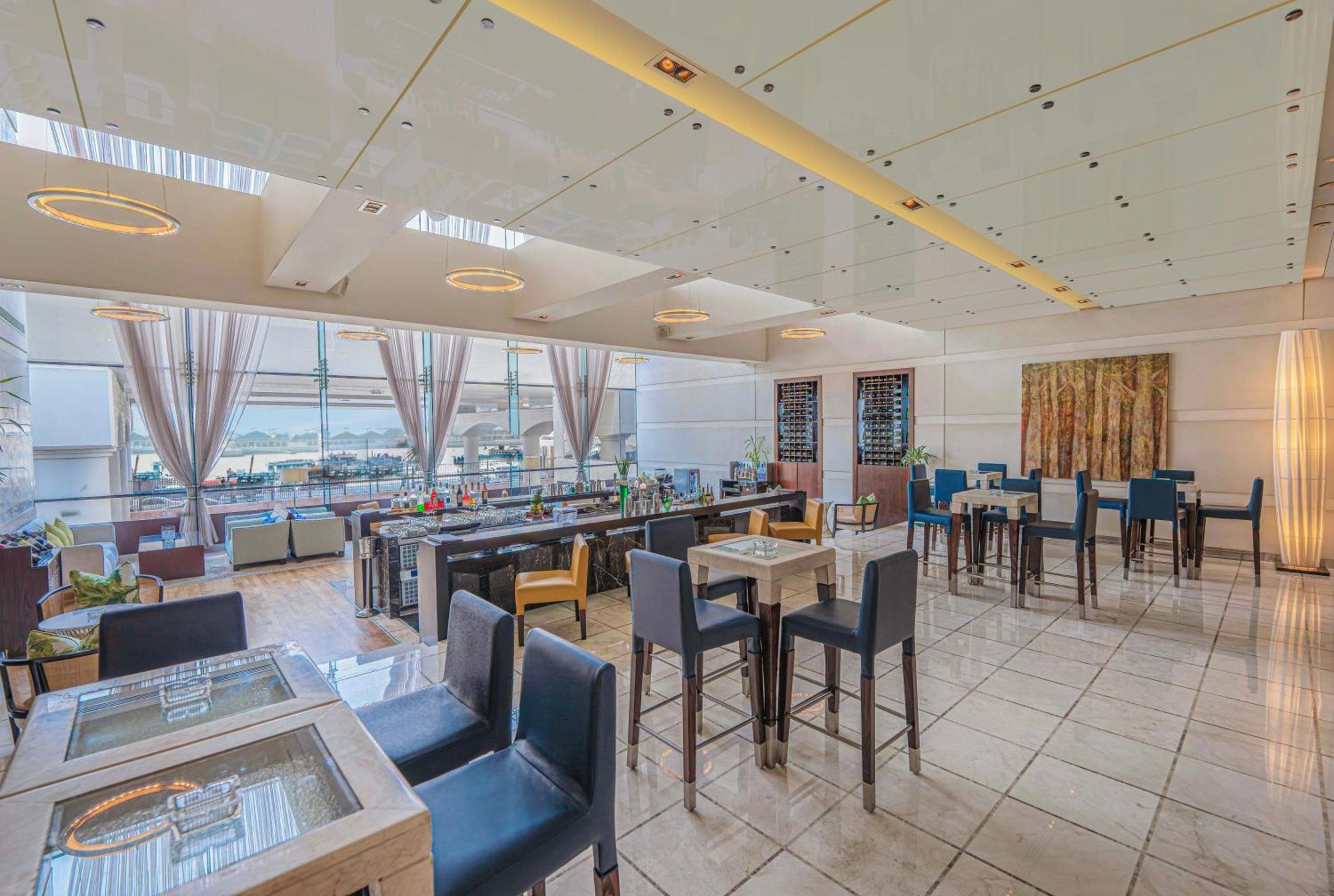 Hyatt Regency Dubai - Corniche Hotel Buitenkant foto